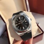 High-quality copy Vacheron Constantin Overseas SS Bezel Black Dial Watch